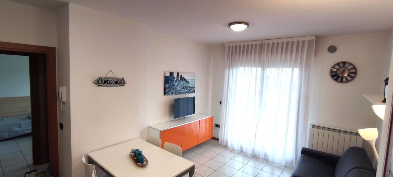 Residence Roberta Con Piscina - Agenzia Cocal Caorle Exteriör bild