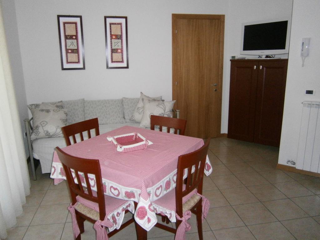 Residence Roberta Con Piscina - Agenzia Cocal Caorle Rum bild